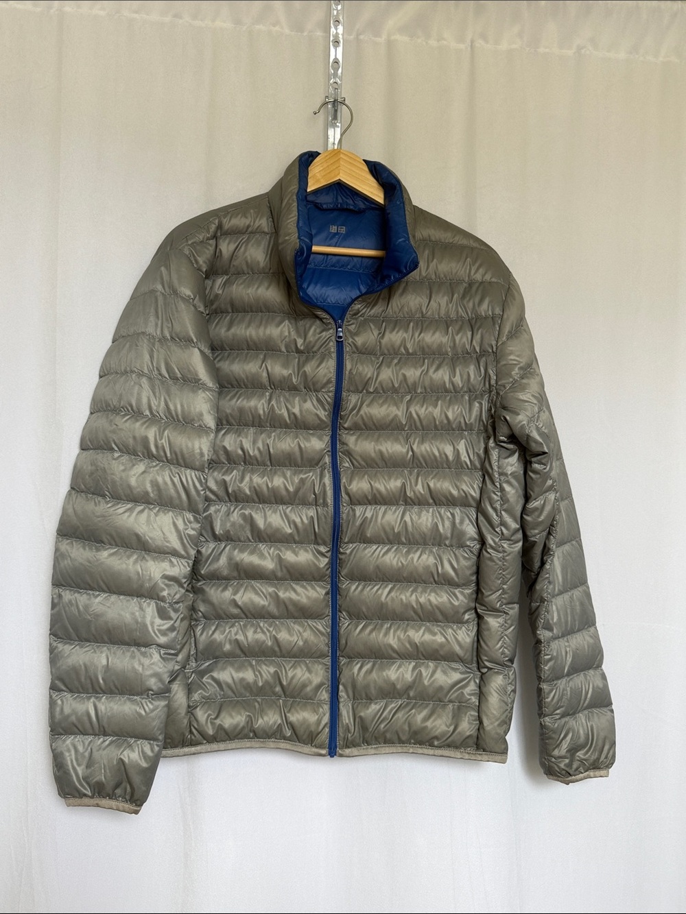 Uniqlo Men's Down Filled Lightweight Packable Puffer Jacket Size M Grey Gorpcore